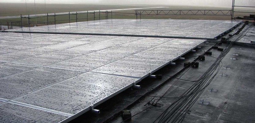 Bild 01 - Solaranlage Flugplatz Riesa VLP Anlagengröße von 220 kWp