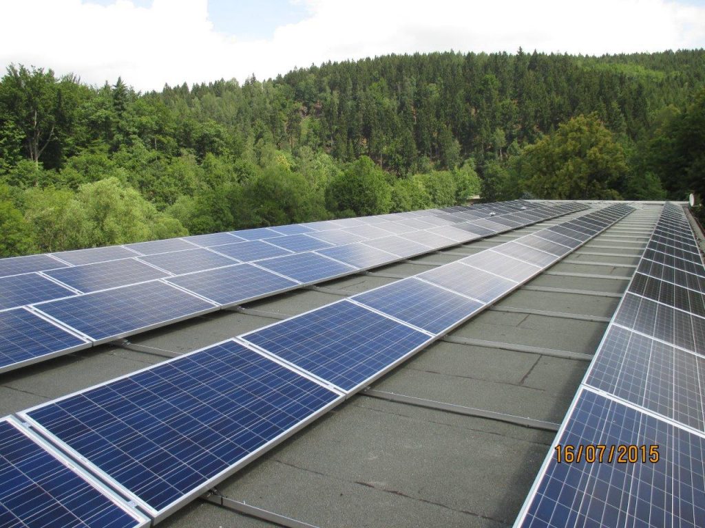 Solaranlage UTI GmbH in Zschopau (30 KWP) › Partner für Solaranlagen